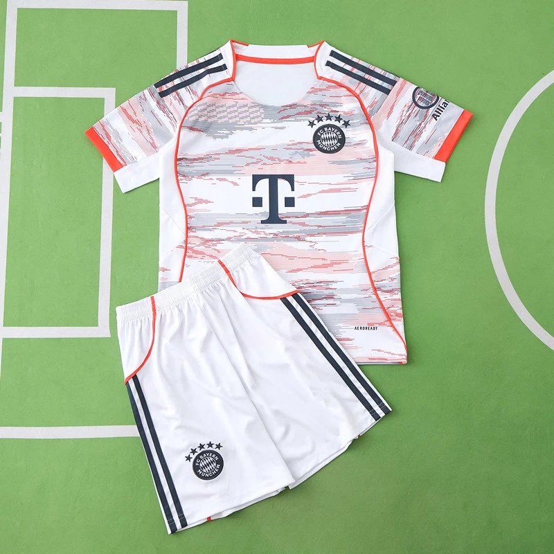 2526 Bayern Away Kids Kit (Please note customization info in order remarks; messages are not counted)
