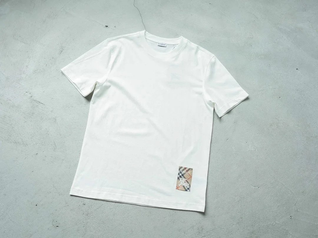 Burberry T-Shirts Short-Sleeve Logo Graphic T-Shirt — 6