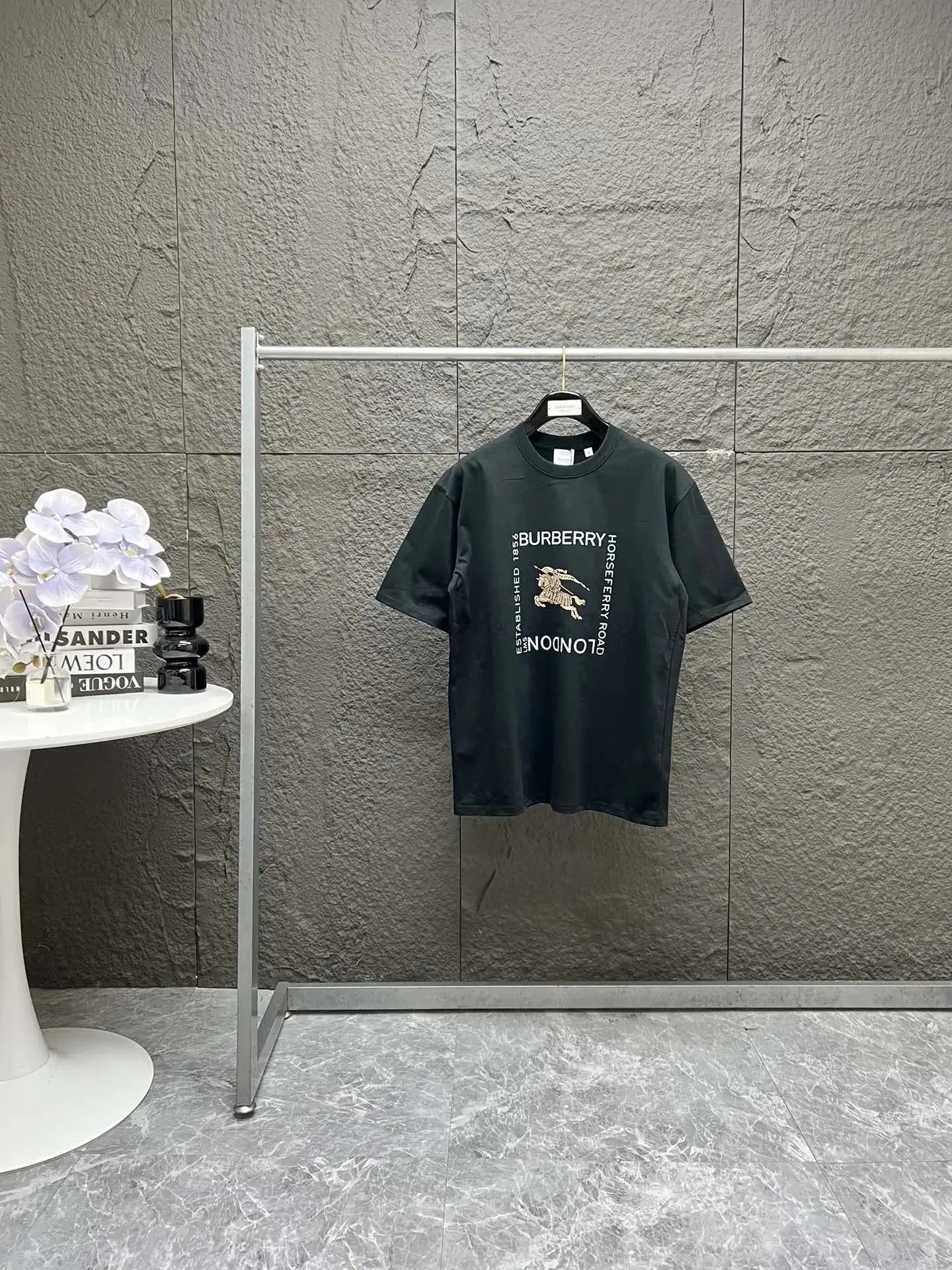 Burberry T-Shirts Short-Sleeve Logo Graphic T-Shirt — 9