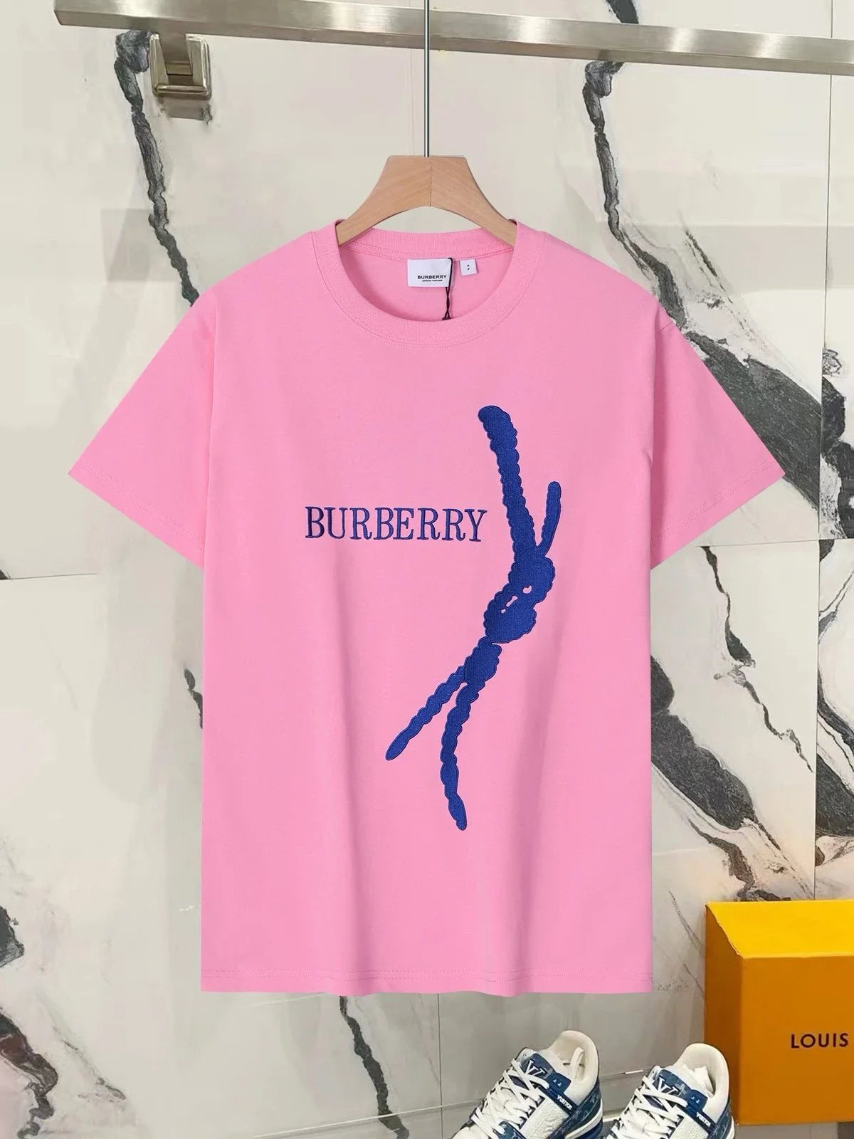 Burberry T-Shirts Short-Sleeve Logo Graphic T-Shirt — 19