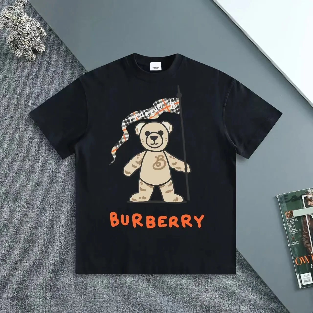 Burberry T-Shirts Short-Sleeve Logo Graphic T-Shirt — 7
