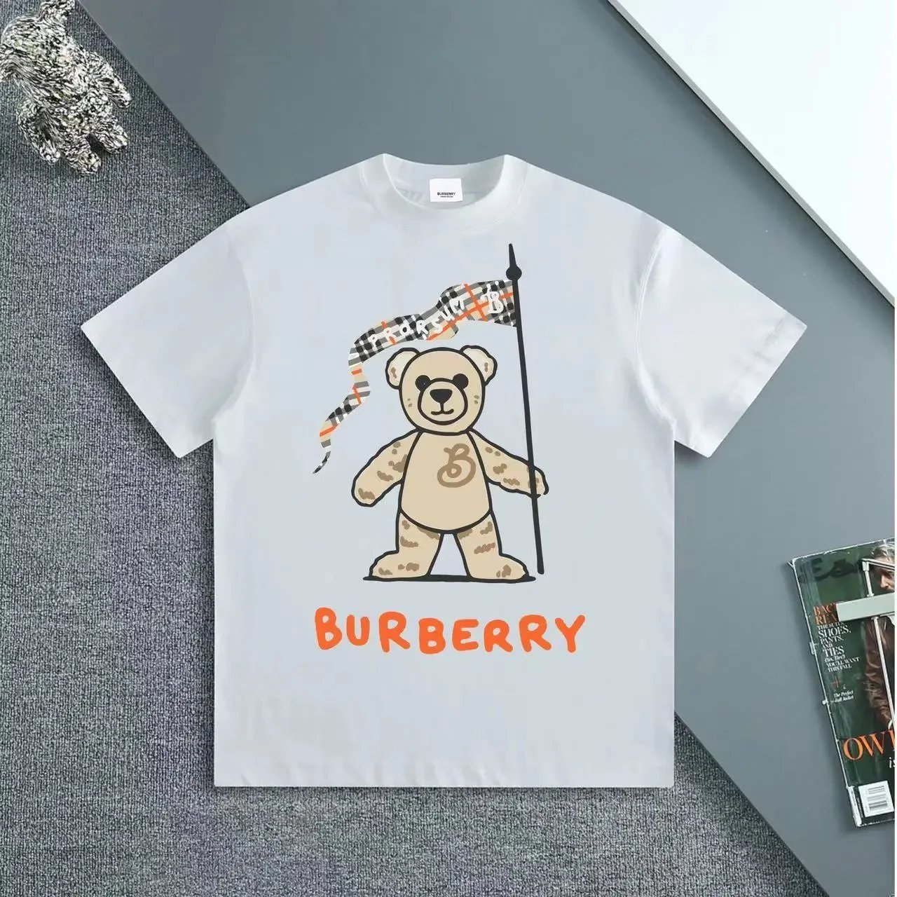 Burberry T-Shirts Short-Sleeve Logo Graphic T-Shirt — 8
