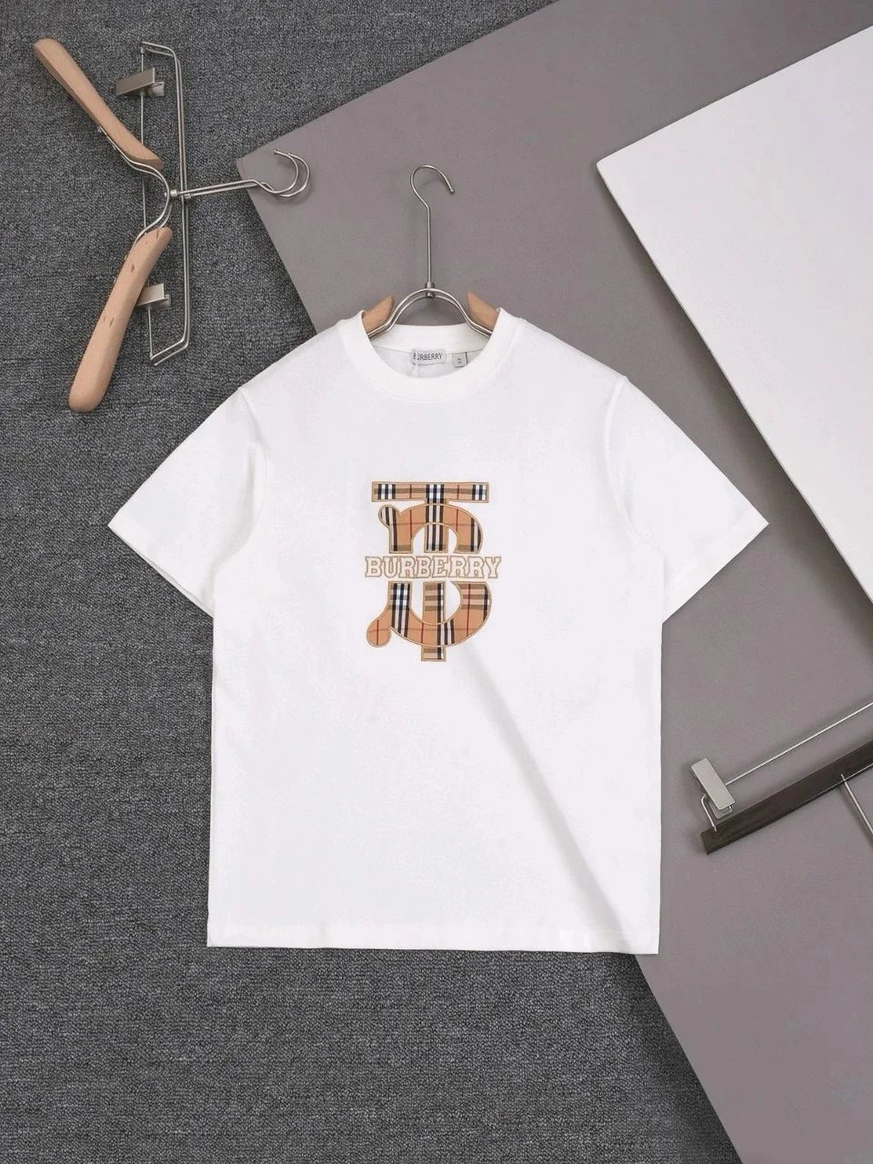 Burberry T-Shirts Short-Sleeve Logo Graphic T-Shirt — 25