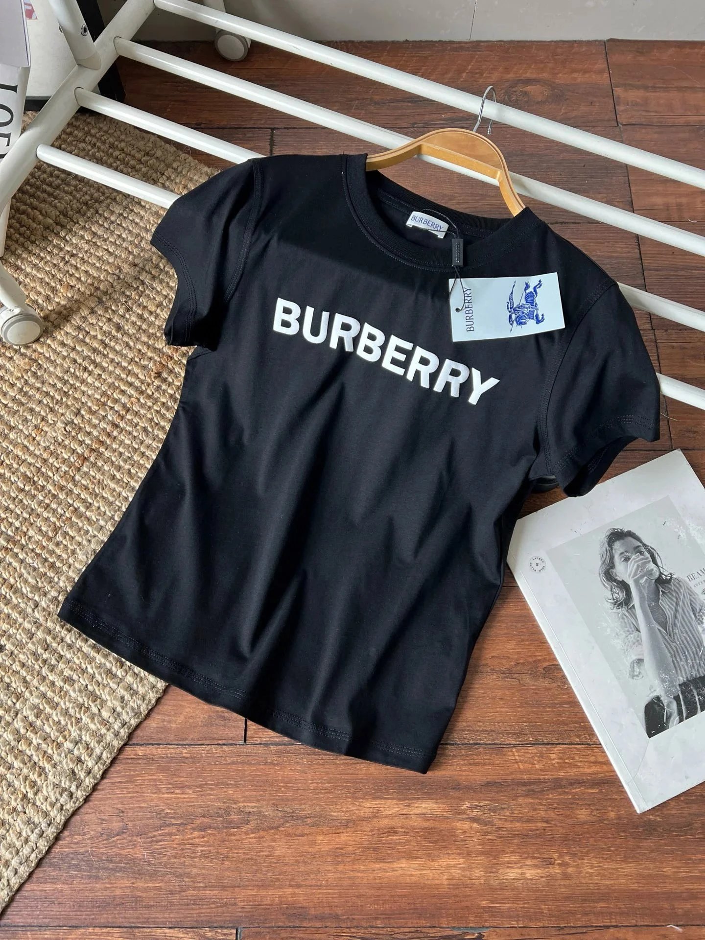 Burberry T-Shirts Short-Sleeve Logo Graphic T-Shirt — 35