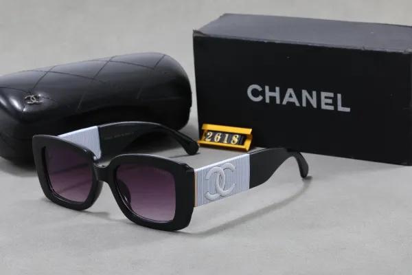 Chanel Square Frame Sunglasses with CC Logo Ribbon Black Purple Gradient - 1