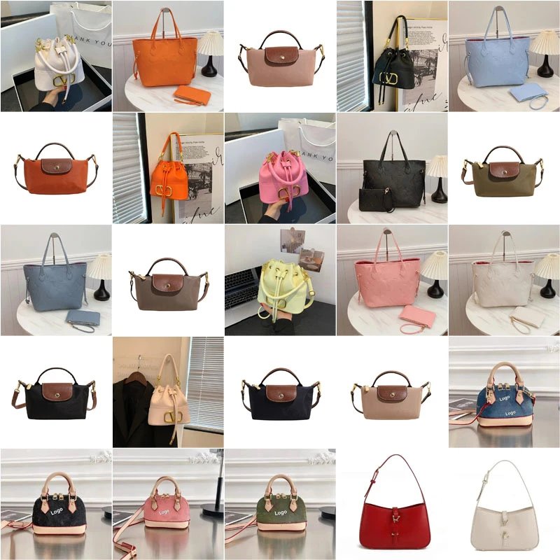 Valentino Garavani  Bags