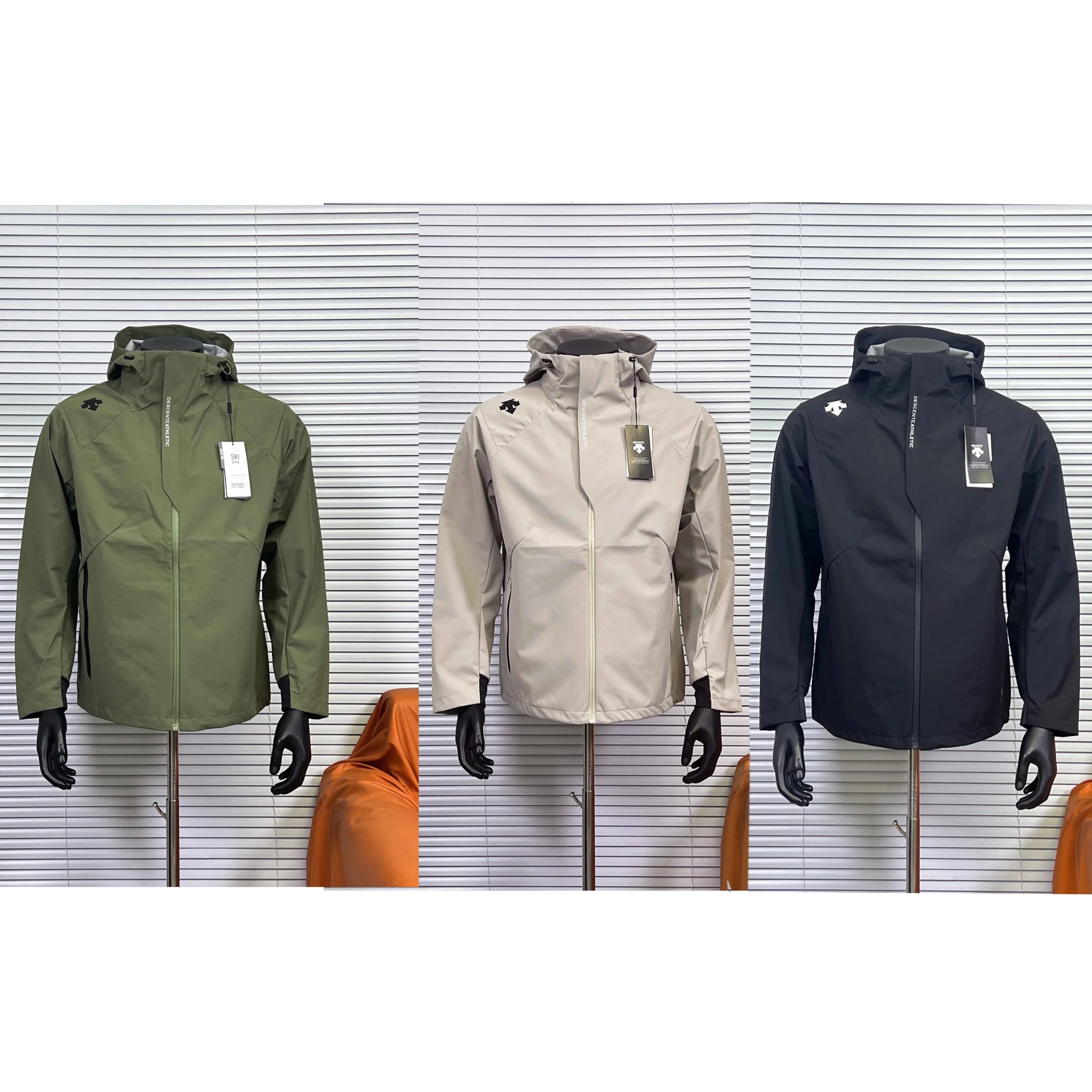 Descente Athletic Ski Jacket [