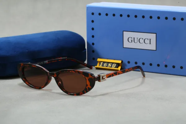Gucci Tortoiseshell Cat-Eye Sunglasses with Crystal-Embellished Temple - 1