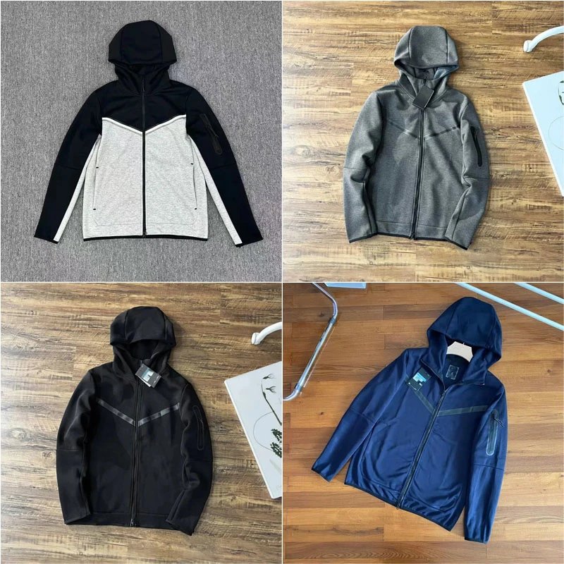 Nike - Tech Hoodie