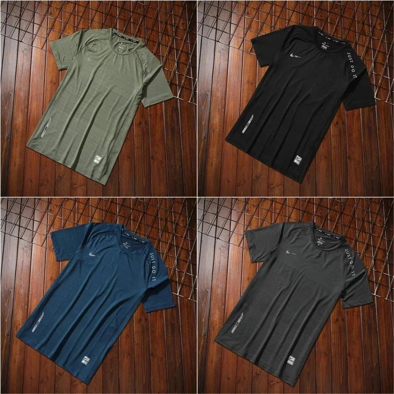 NIKE T-shirt