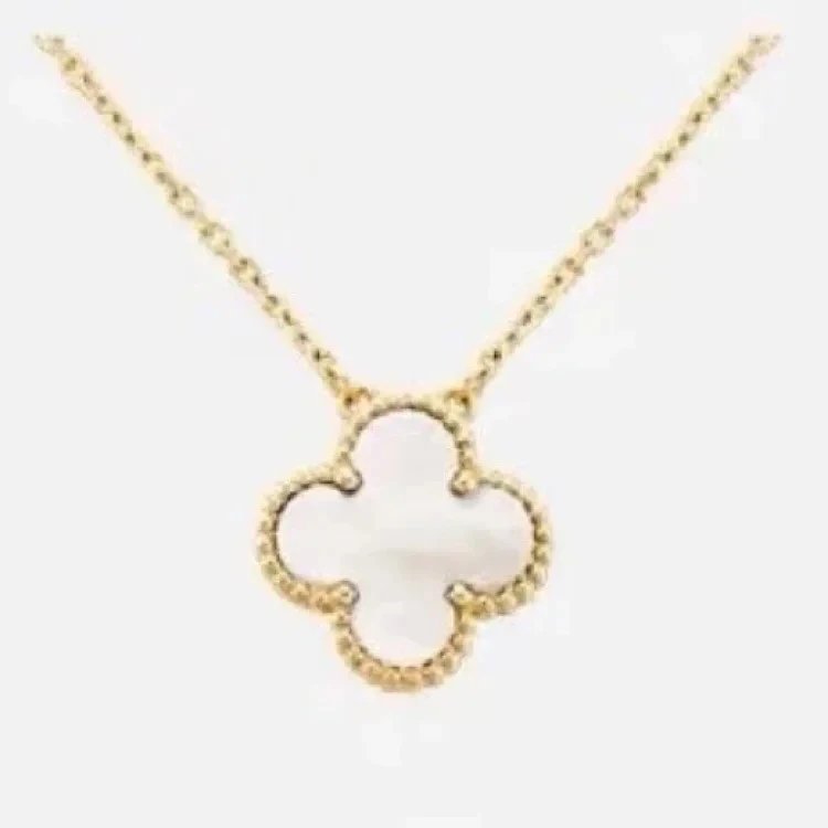 Van Cleef & Arpels Jewelry Four-leaf clover pendant necklace — 20