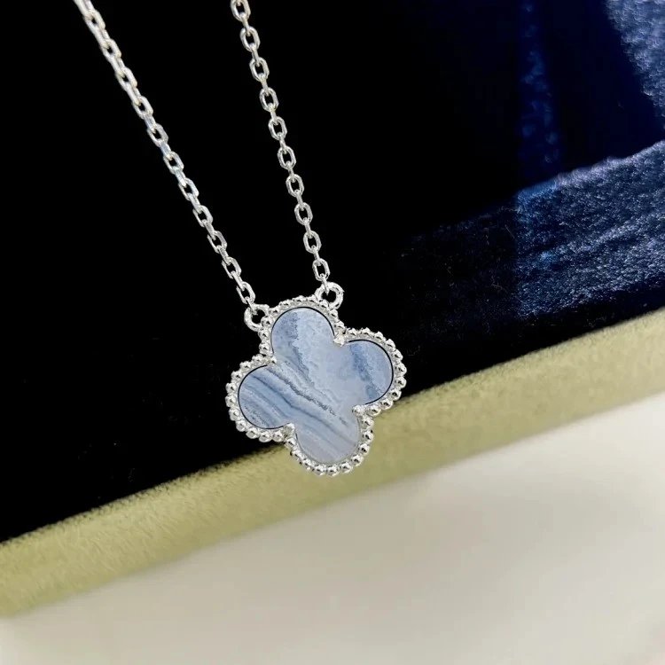 Van Cleef & Arpels Jewelry Four-leaf clover pendant necklace — 16