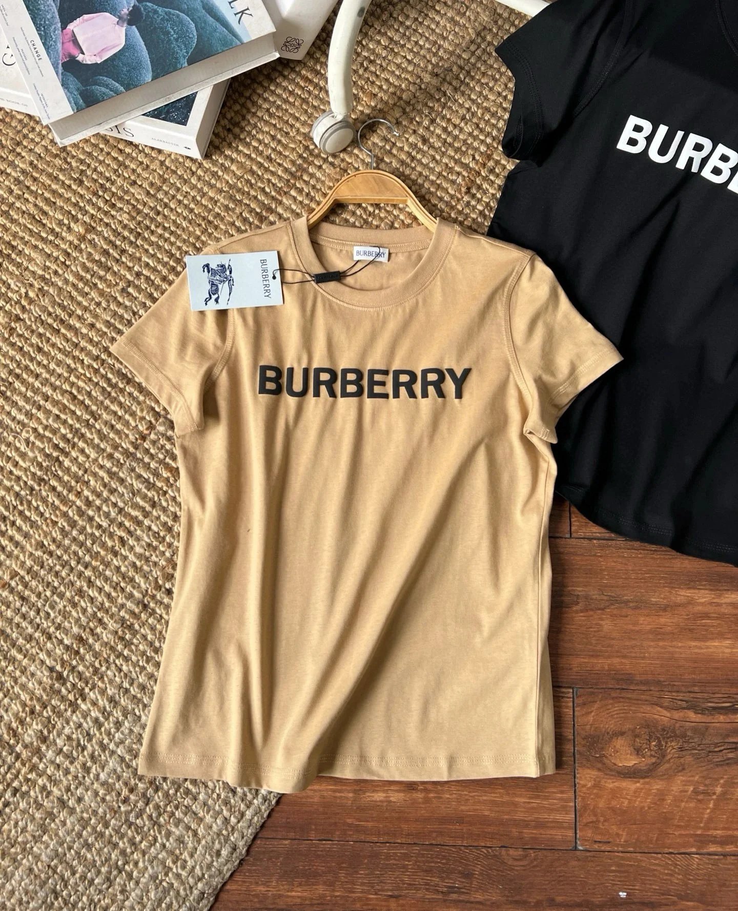 Burberry T-Shirts Short-Sleeve Logo Graphic T-Shirt — 38