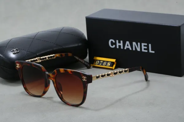 Chanel Tortoiseshell Chain-Link Sunglasses - 1
