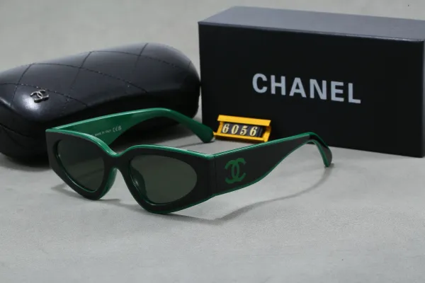Chanel Green and Black CC Logo Sunglasses - 1