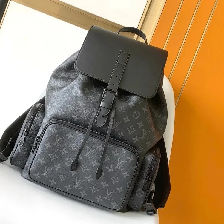 Louis Vuitton Backpacks Monogram Zip-Front — 45-33- 22