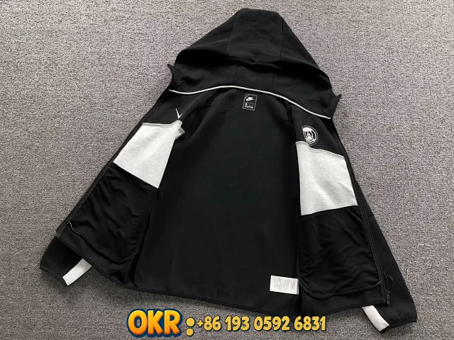 Nike Jackets Hooded full-zip color-block jacket with sleeve zip pocket product detail image 5