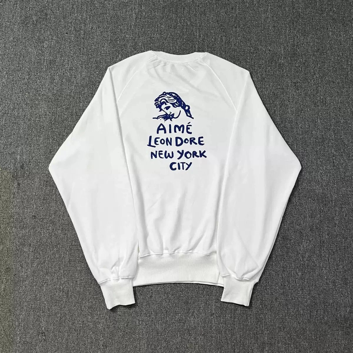 Printed Versatile Sweatshirt photo 4