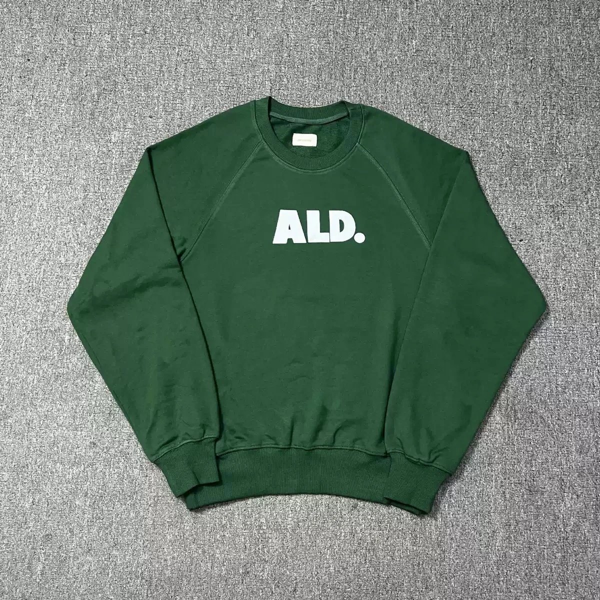Printed Versatile Sweatshirt photo 8