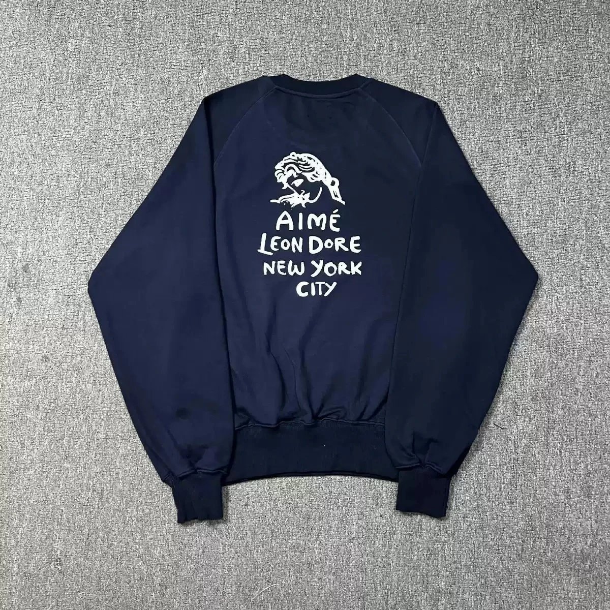 Printed Versatile Sweatshirt photo 3