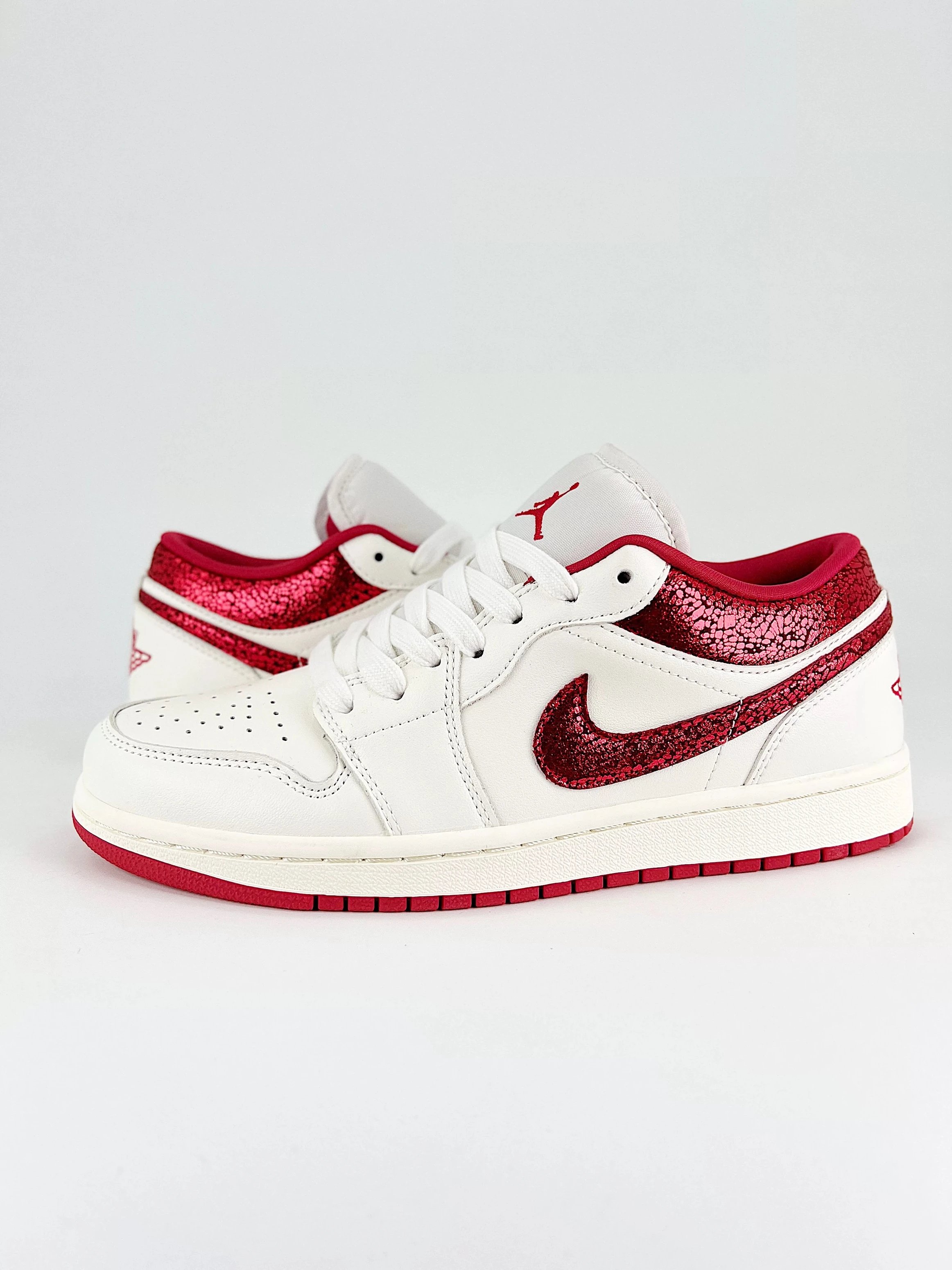 Air Jordan 1 White R