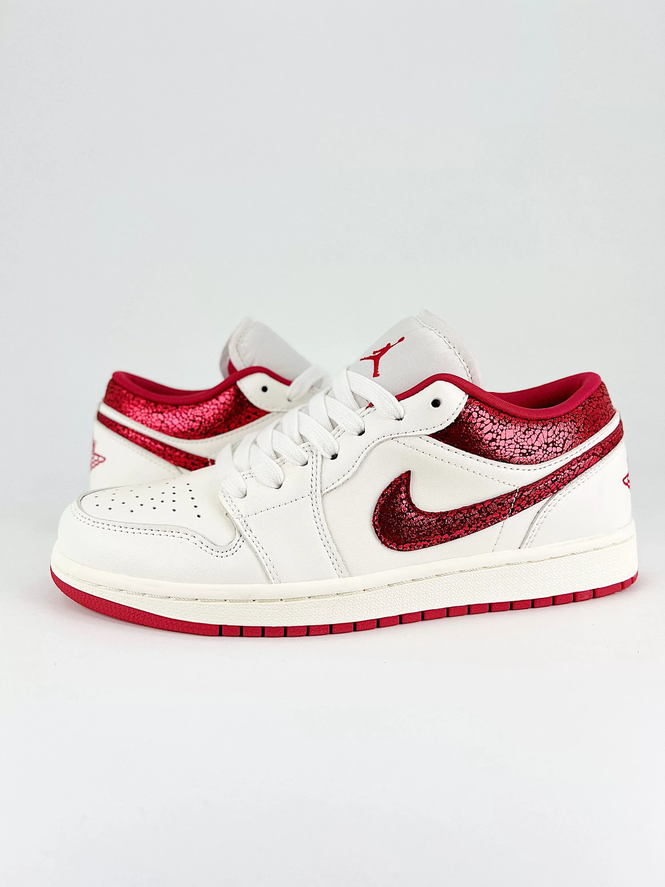Air Jordan 1 White R