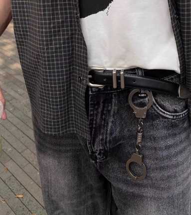 trouser chain-82