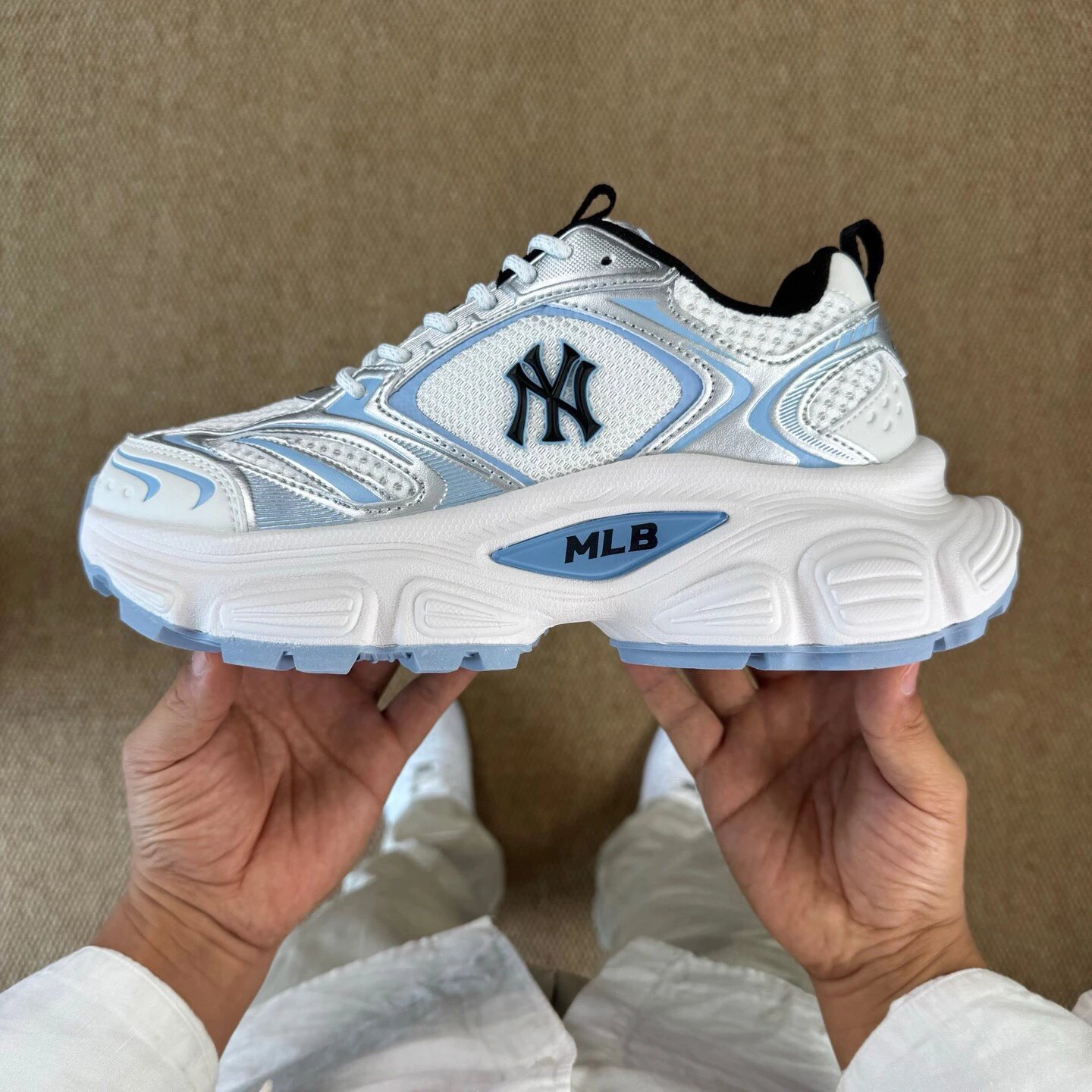 MLB New York Yankees Chunky Sneakers White Light Blue