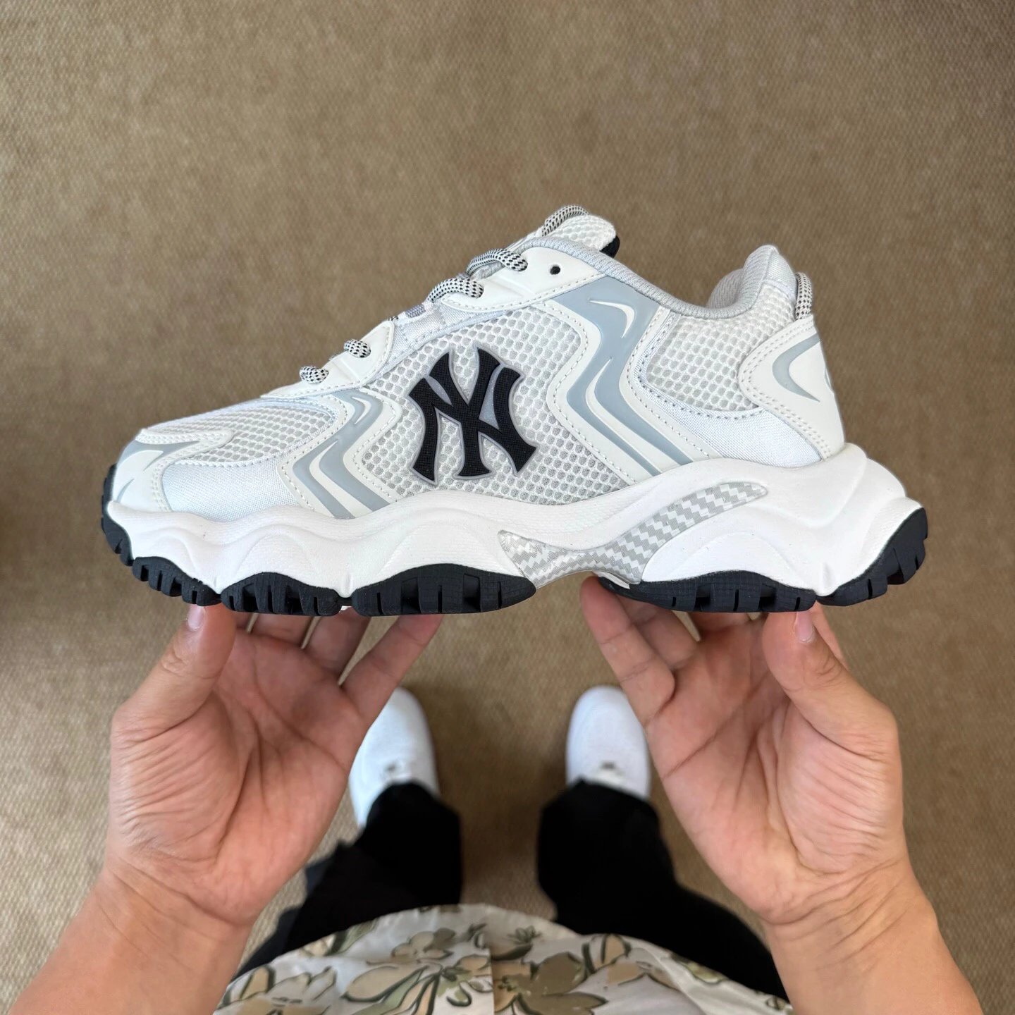 MLB New York Yankees Chunky Sneakers White / Gray