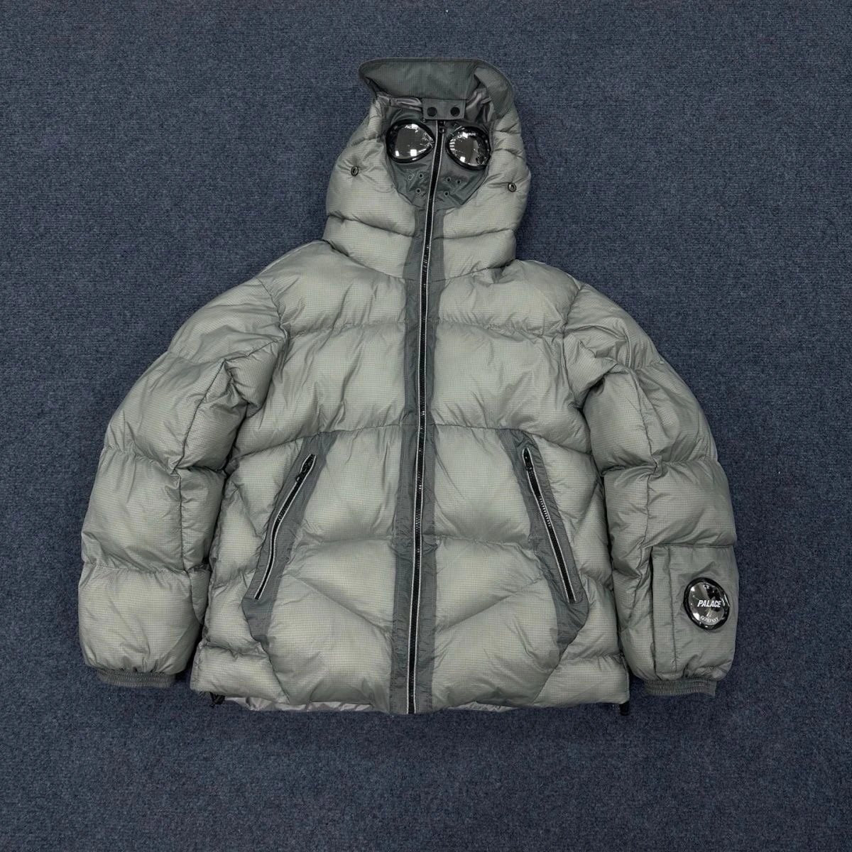 7717 Gray