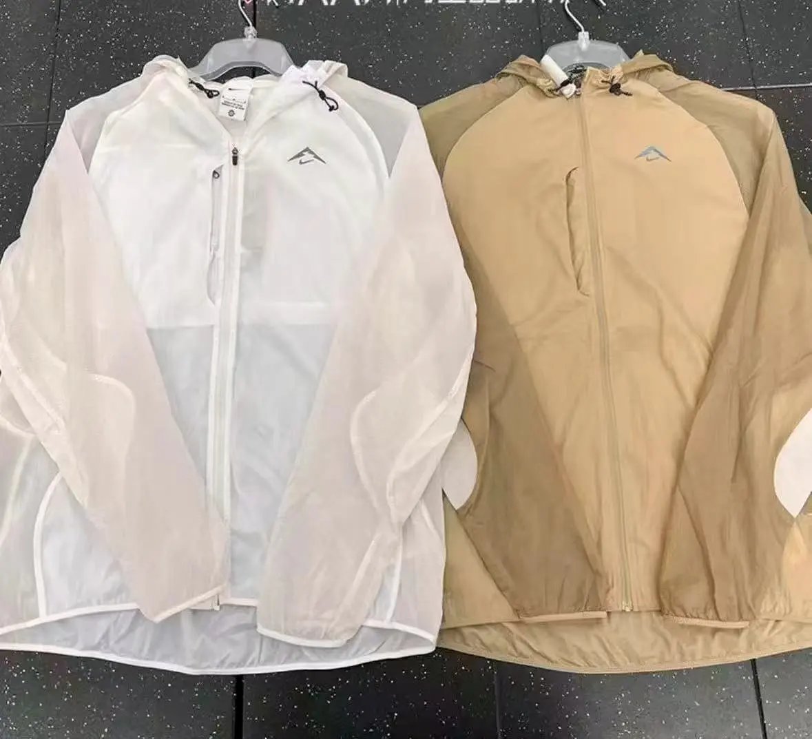 Lightweight Hooded J
