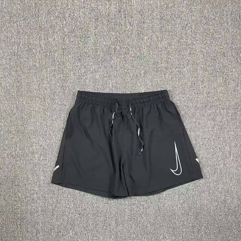 Nike黑色镂空钩短裤