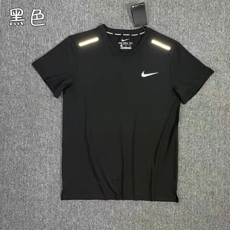 Nike反光黑色上衣