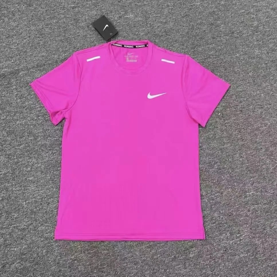 Nike反光粉色上衣