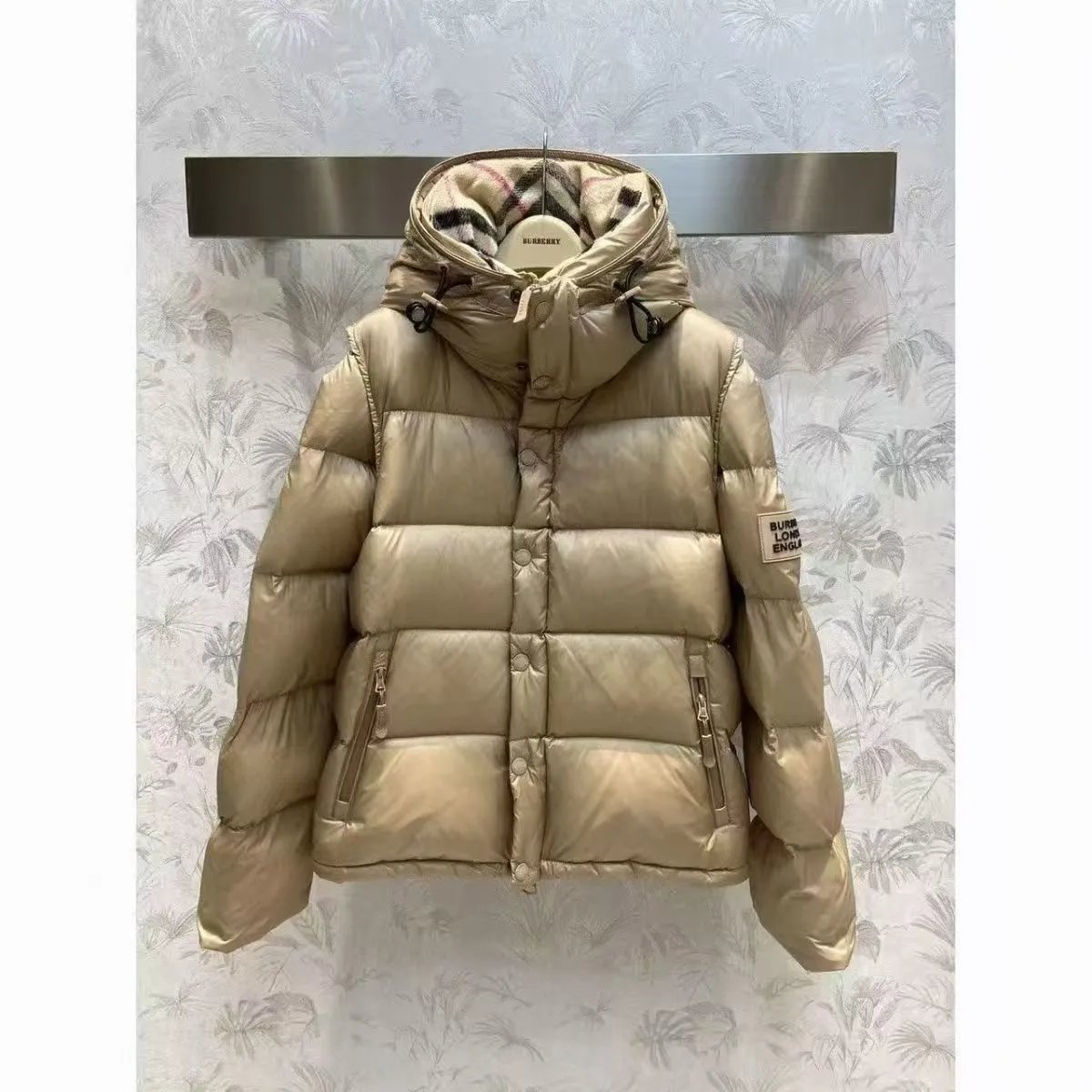 卡其色 可脱卸（白鸭绒含量90%）