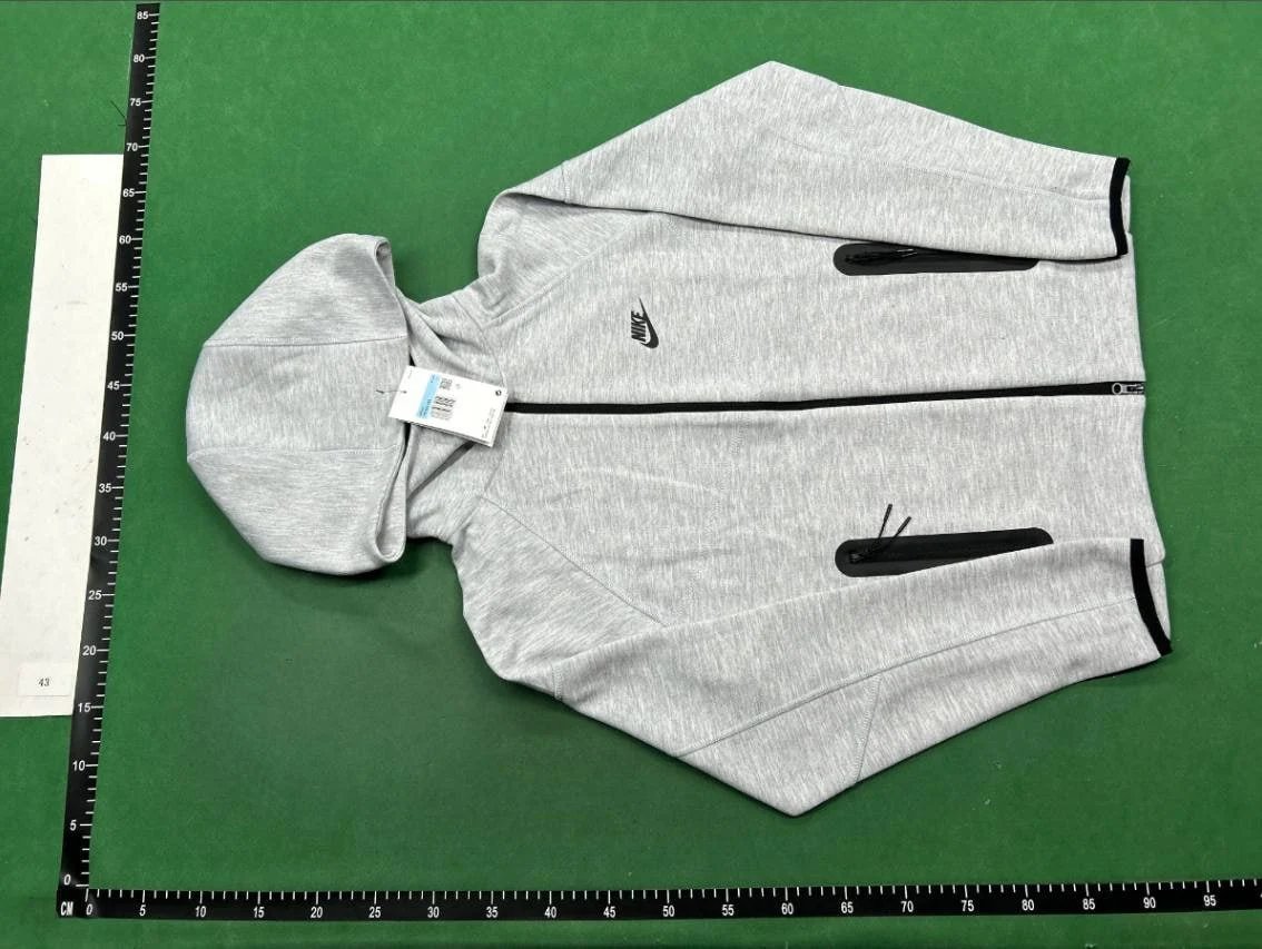 Suit, coat, gray.