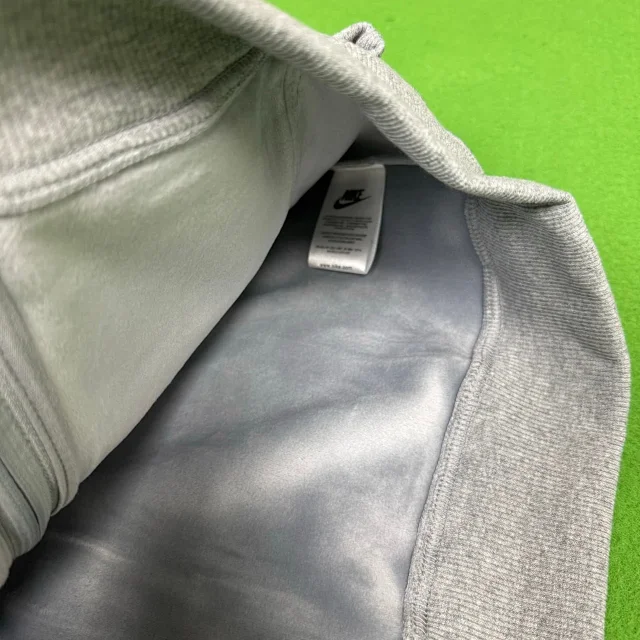 Nike Hoodies & Sweatshirts Zip-Up Hooded Sweatshirt product detail image 2