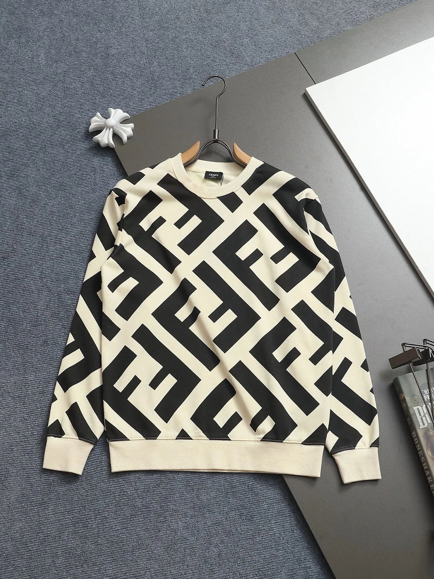 Fendi Chain Logo Print Light Blue Hoodie - 12