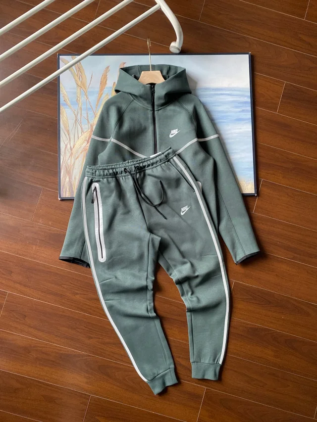 Nike Tracksuits Hooded sweatshirt and joggers set product detail image 8