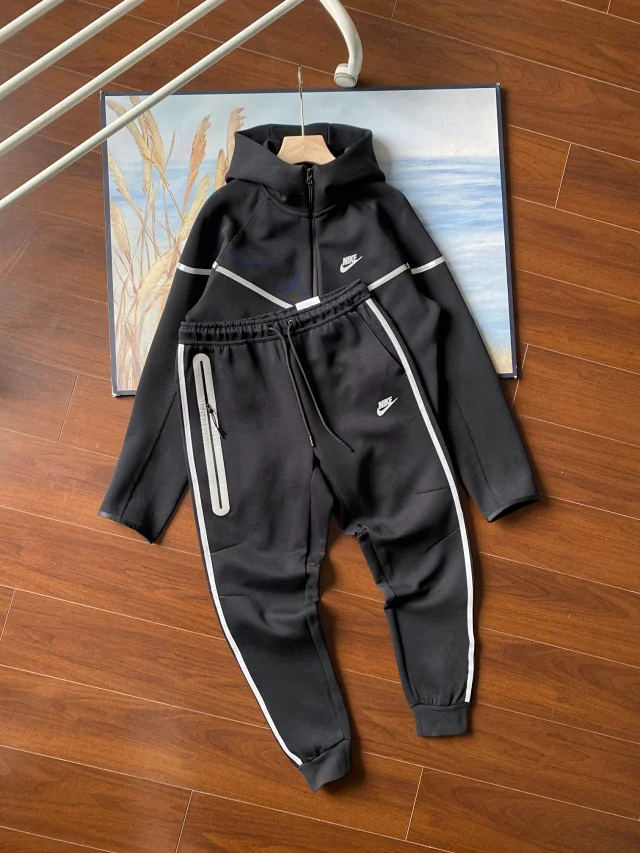 Nike Tracksuits Hooded sweatshirt and joggers set product detail image 9