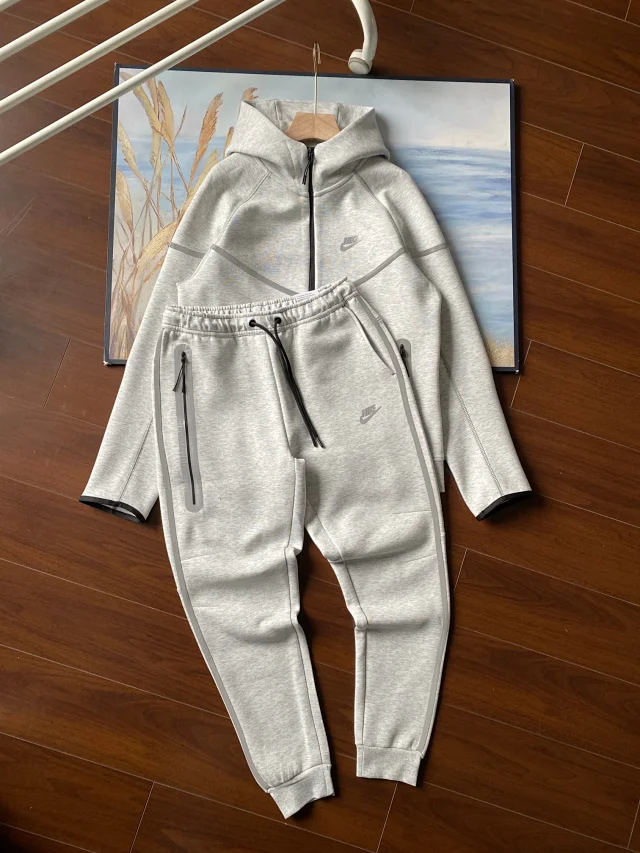 Nike Tracksuits Hooded sweatshirt and joggers set product detail image 10