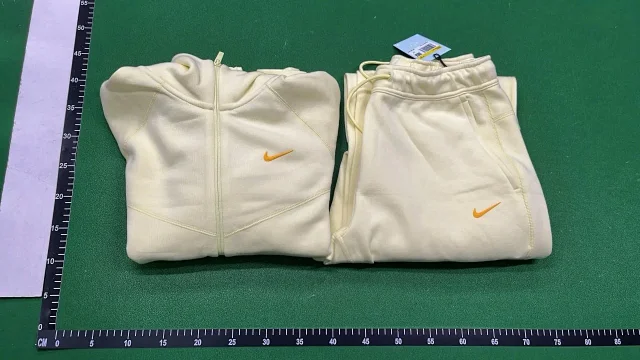 Nike Tracksuits Hooded zip-up tracksuit product detail image 2