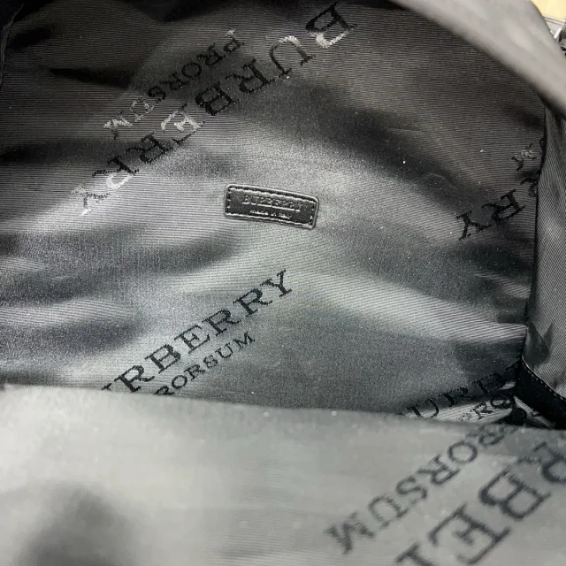 Burberry Crossbody Bags Check-pattern zip bag product detail image 11