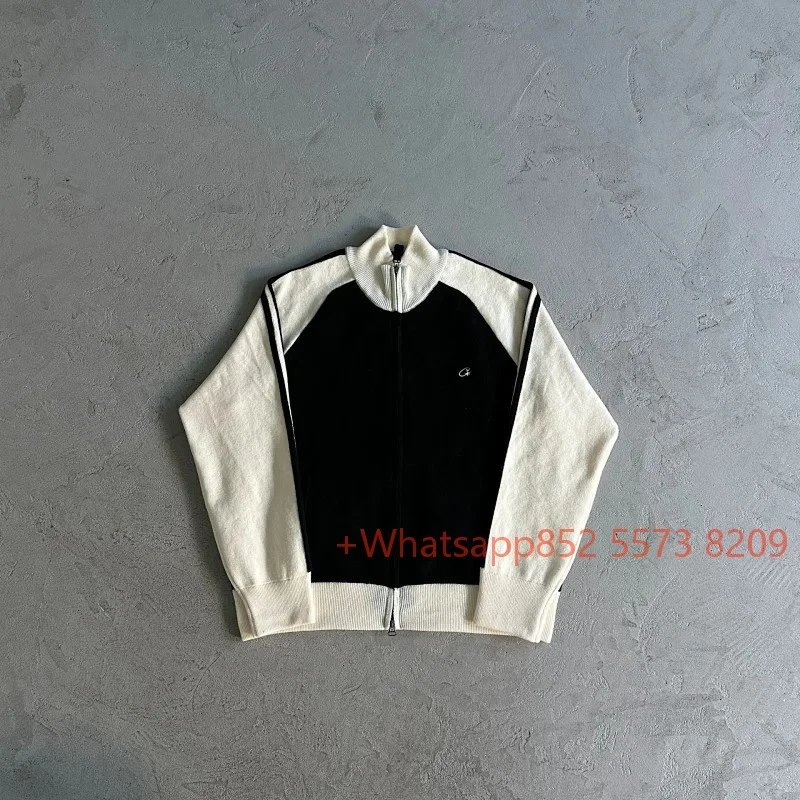 黑拼米白色毛衣