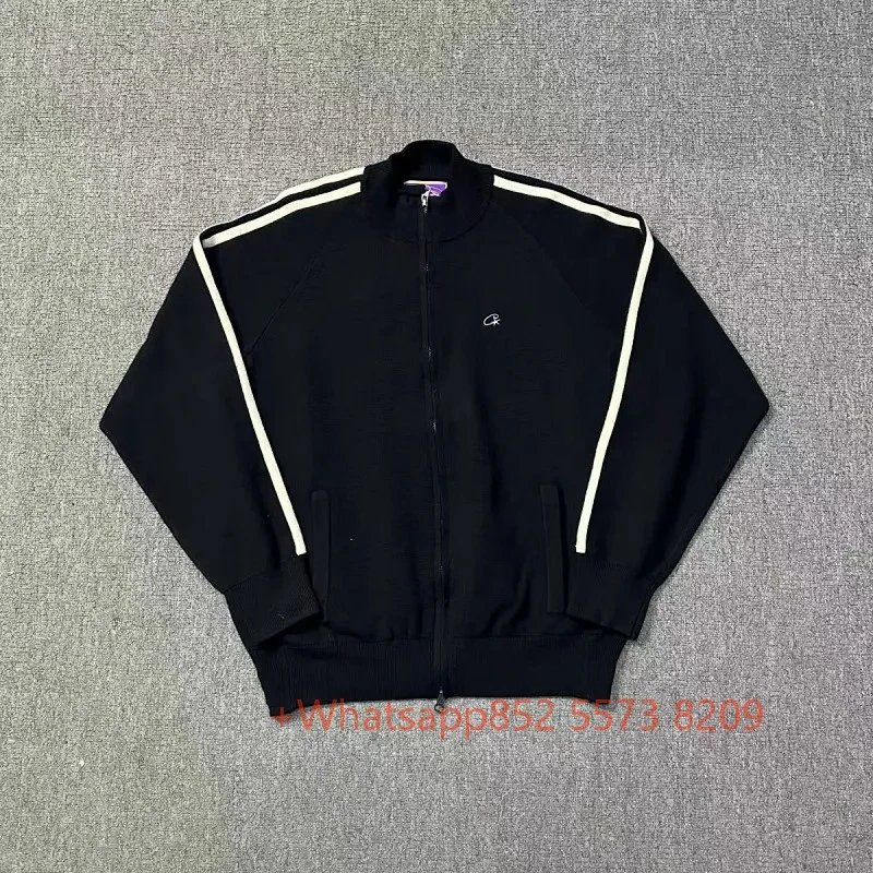 黑色白条纹毛衣