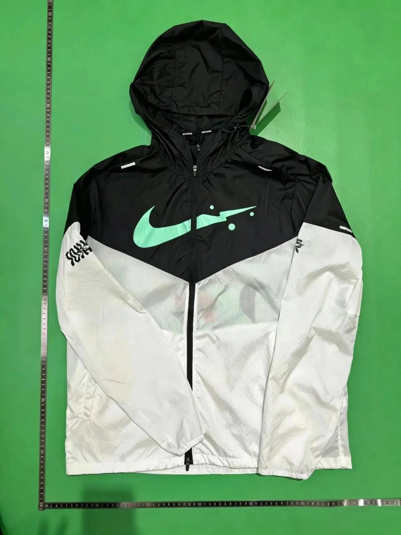 Nike Jackets Running Graphic Half-Zip Jacket — Nike.17