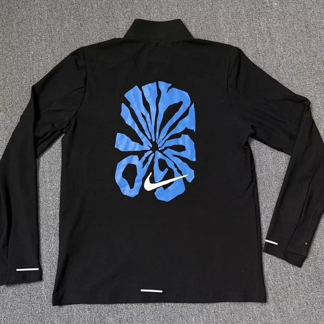 Nike Jackets Running Graphic Half-Zip Jacket product detail image 1