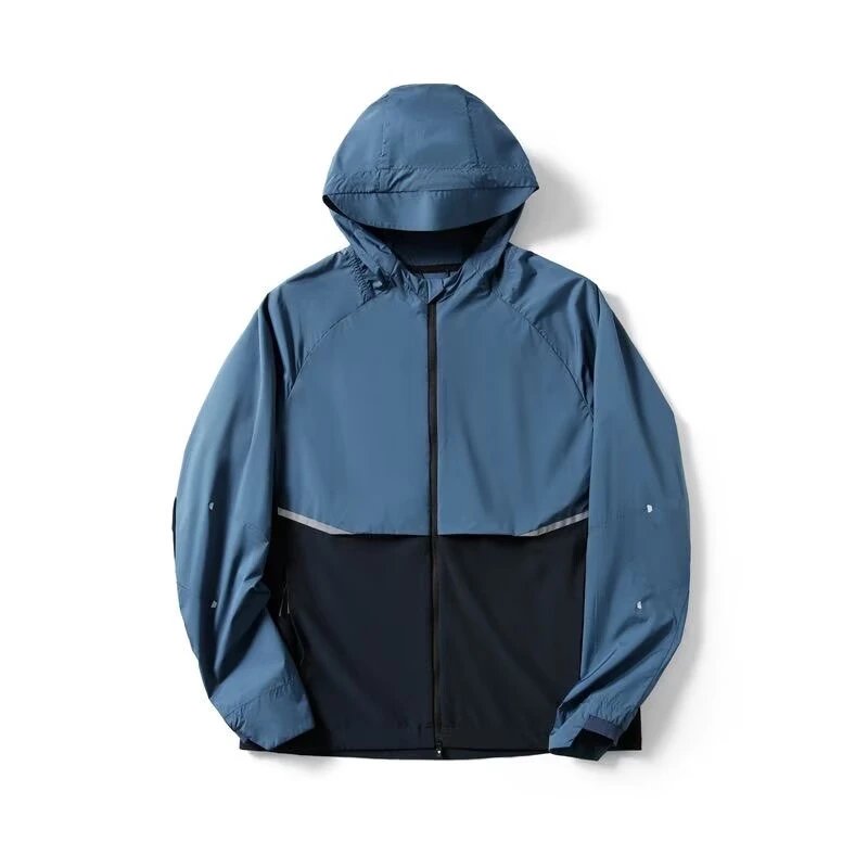 On Matching Sets Hooded reflective jacket and training pants set image 2