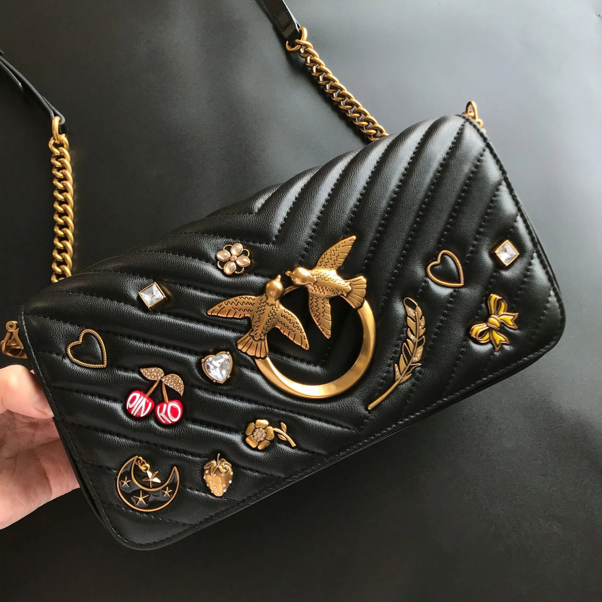 Pinko Bag — Badge baguette sheepskin colorway — USFans Spreadsheet photo