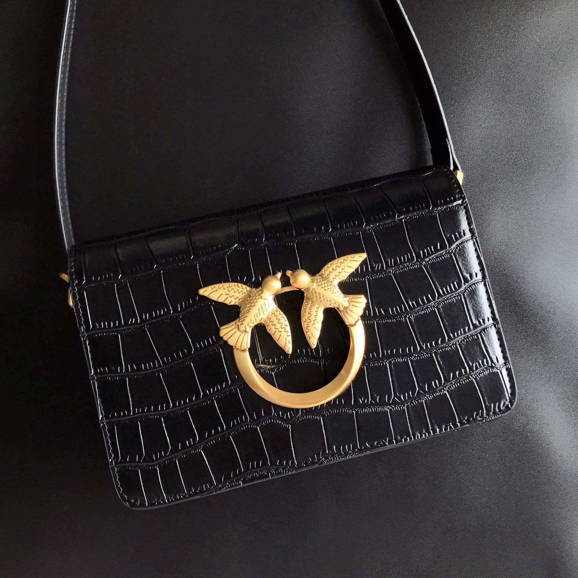 Pinko Bag — Crocodile-pattern black small size colorway — USFans Spreadsheet photo